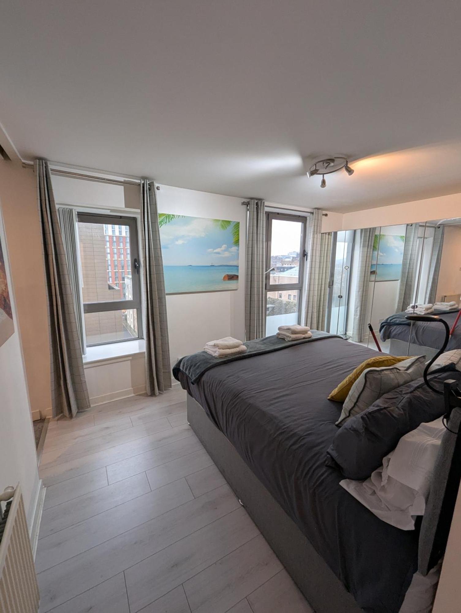 Glasgow City Centre Waterfront Apartment Exterior photo